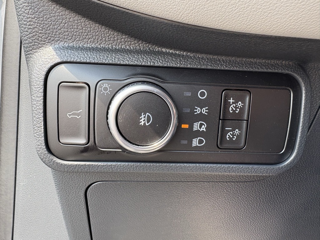 2025 Ford Explorer photo 17