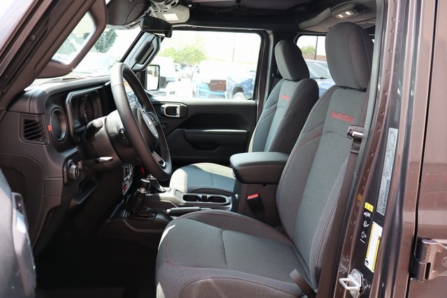 2025 Jeep Wrangler Rubicon photo 8