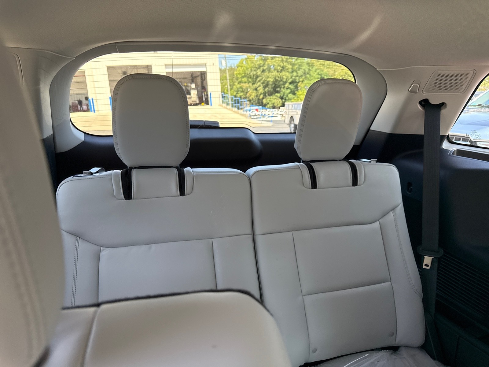 2025 Ford Explorer Platinum photo 6