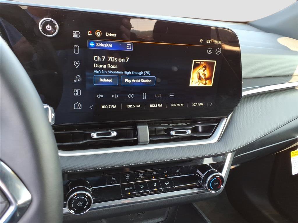 2025 Chevrolet Equinox LT photo 25