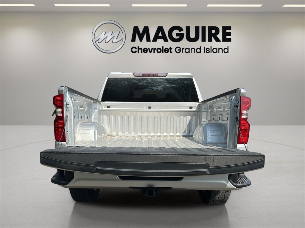 2022 Chevrolet Silverado 1500 Custom photo 3