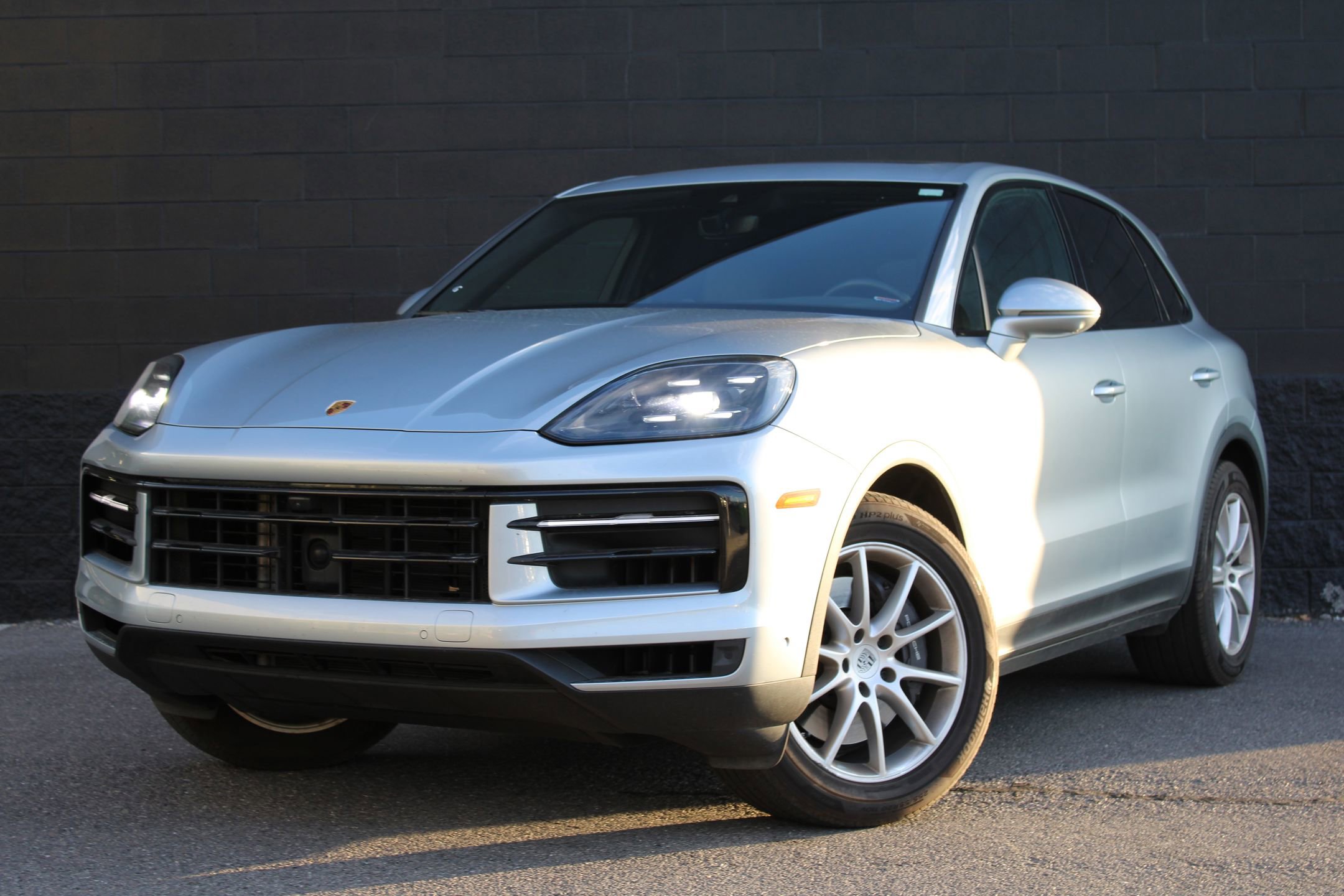 2024 Porsche Cayenne Base's photo