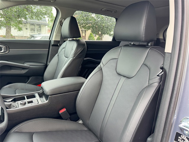 2025 Kia Sorento EX photo 14