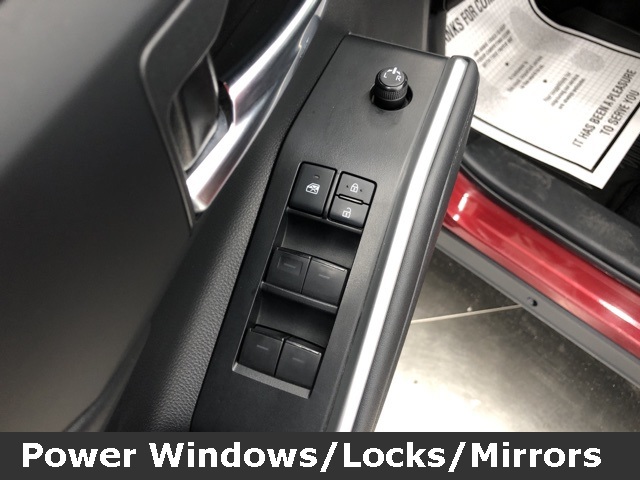 2021 Toyota Highlander XLE photo 12