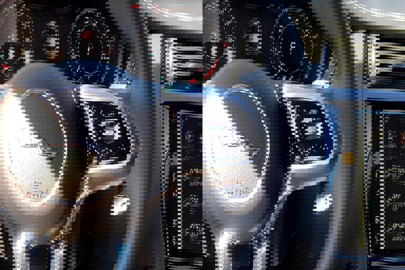 2024 Jaguar E-PACE R-Dynamic SE photo 18
