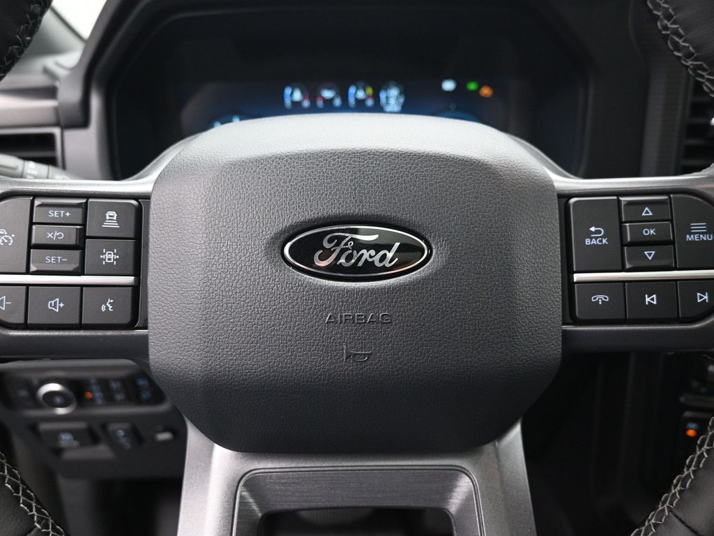 2025 Ford F-150 Lariat photo 10