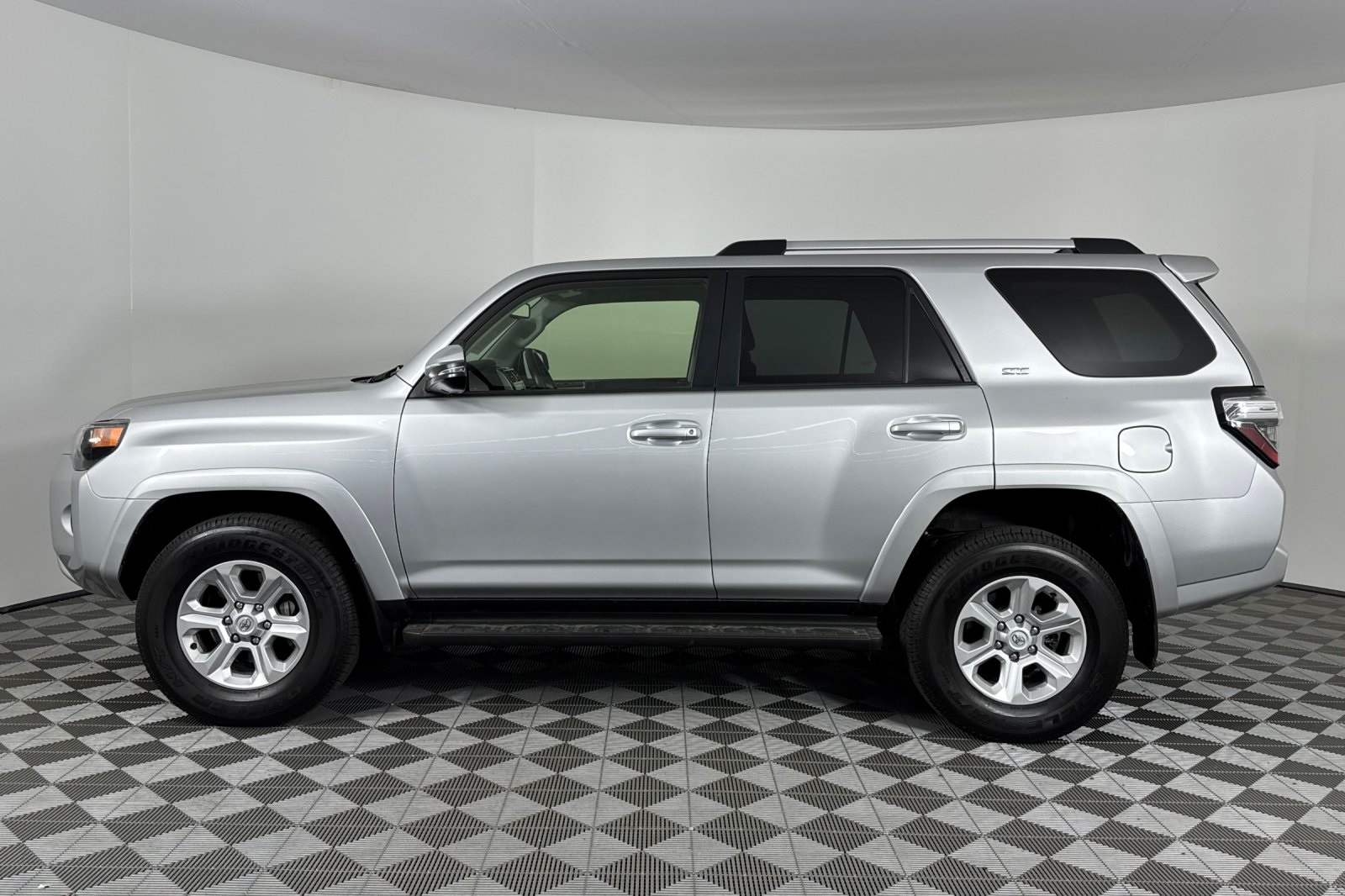 2023 Toyota 4Runner SR5 Premium photo 6