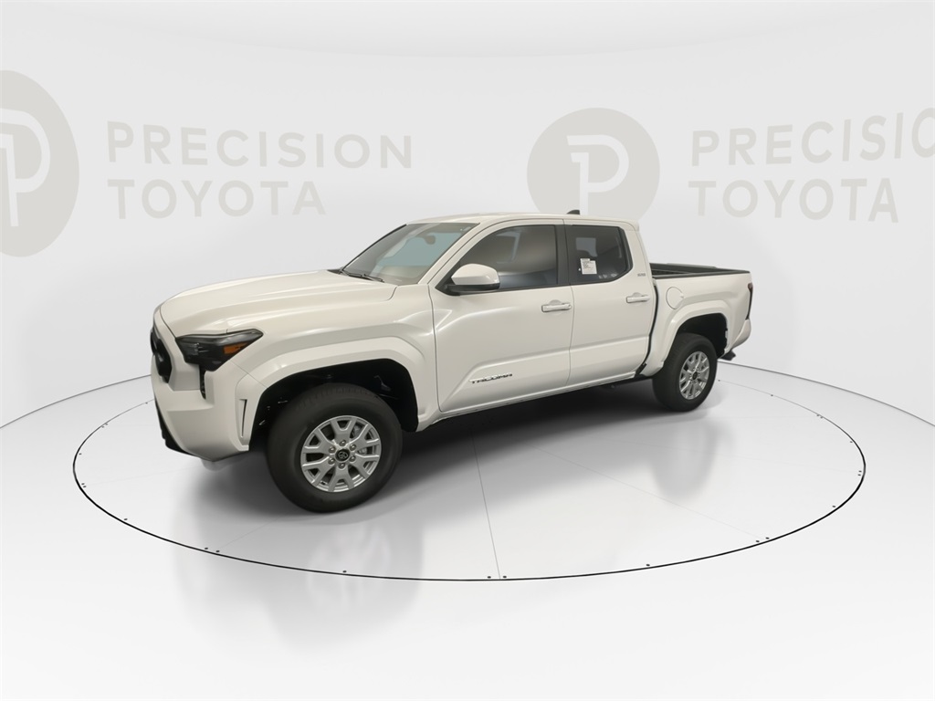 2025 Toyota Tacoma SR5 photo 7