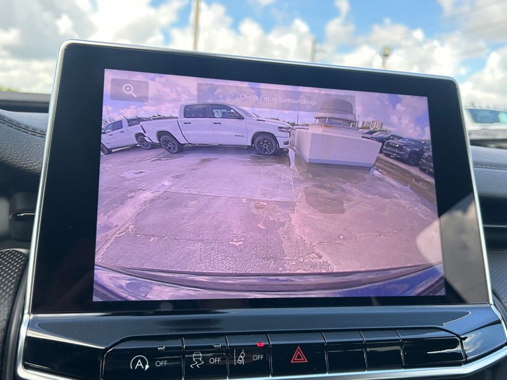 2026 Jeep Compass Latitude Altitude photo 48