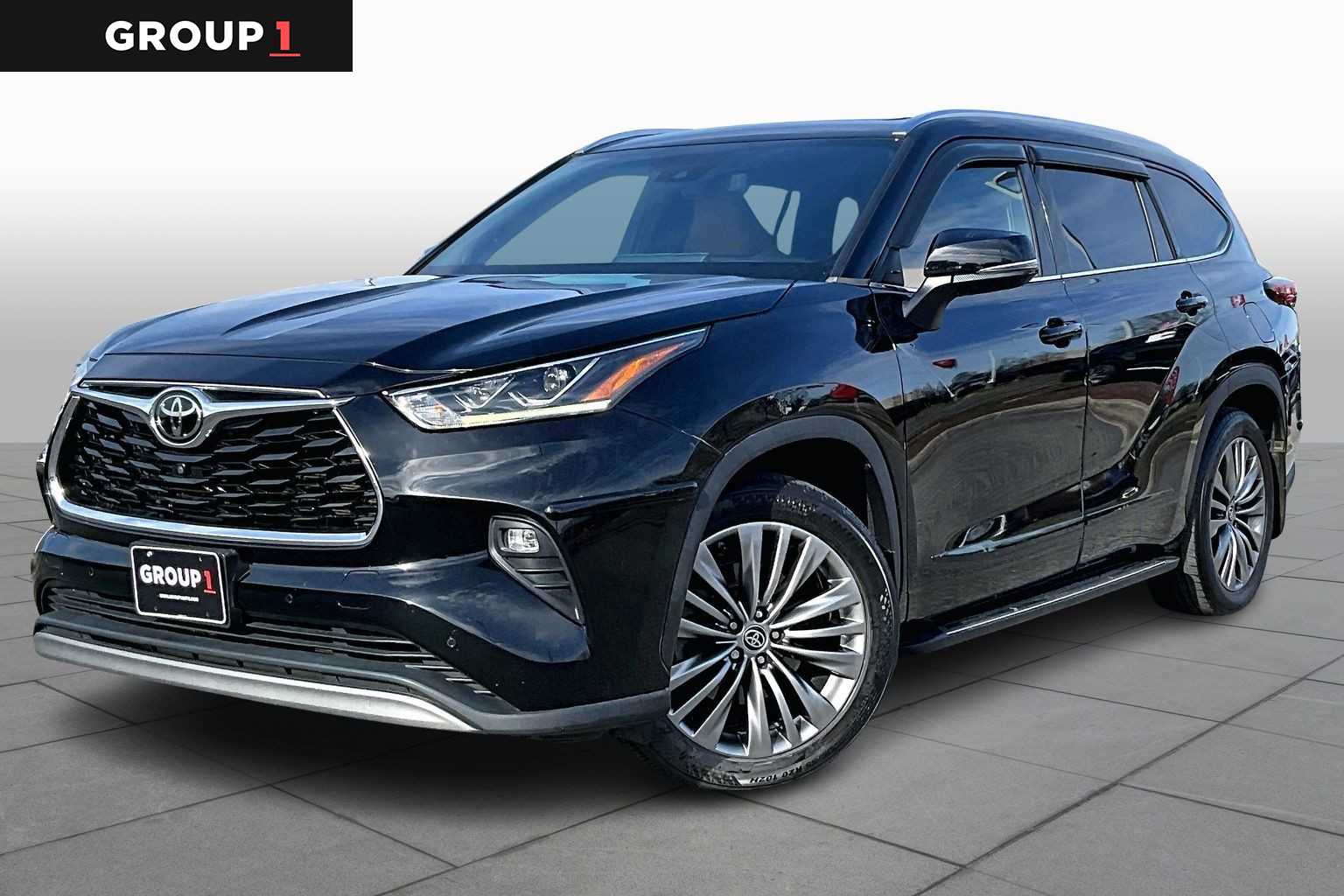 2021 Toyota Highlander Platinum's photo