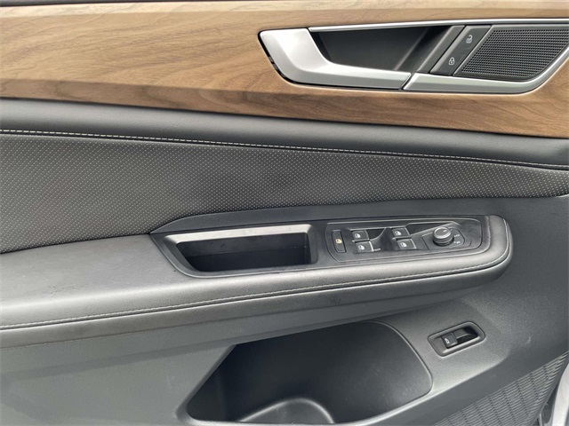 2024 Volkswagen Atlas SE Technology photo 18