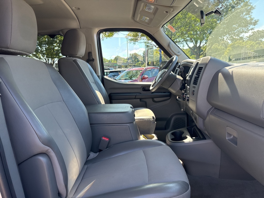 2018 Nissan NV3500 photo 25