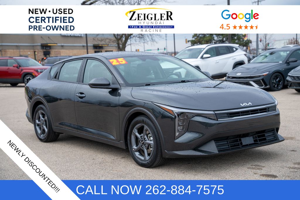 2025 Kia K4 LXS's photo