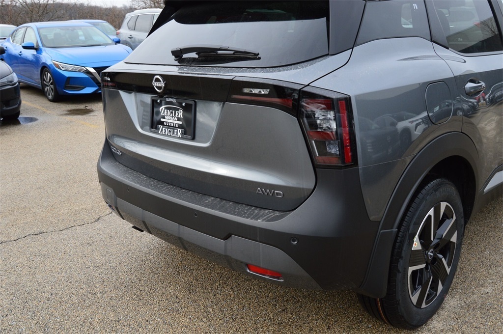 2025 Nissan Kicks SV photo 3