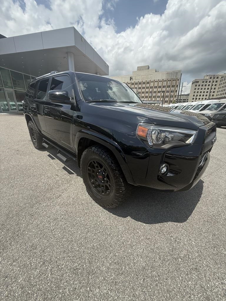 2021 Toyota 4Runner SR5's photo
