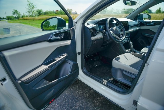 2025 Volkswagen Taos S photo 6