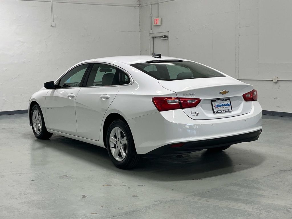 2024 Chevrolet Malibu LS photo 4