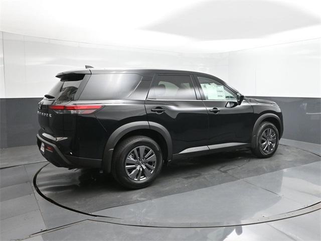 2025 Nissan Pathfinder S photo 14