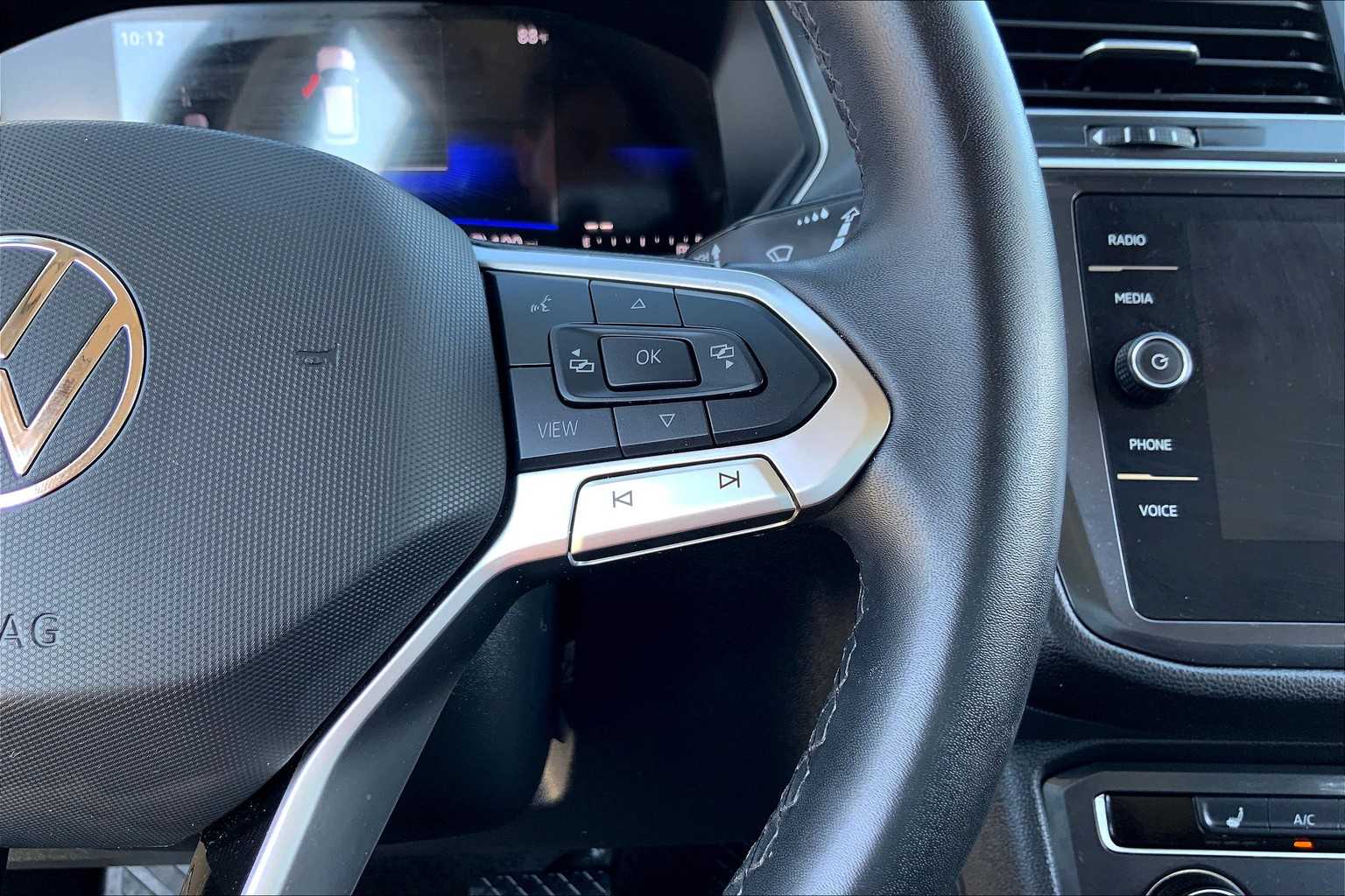 2024 Volkswagen Tiguan Wolfsburg Edition photo 21