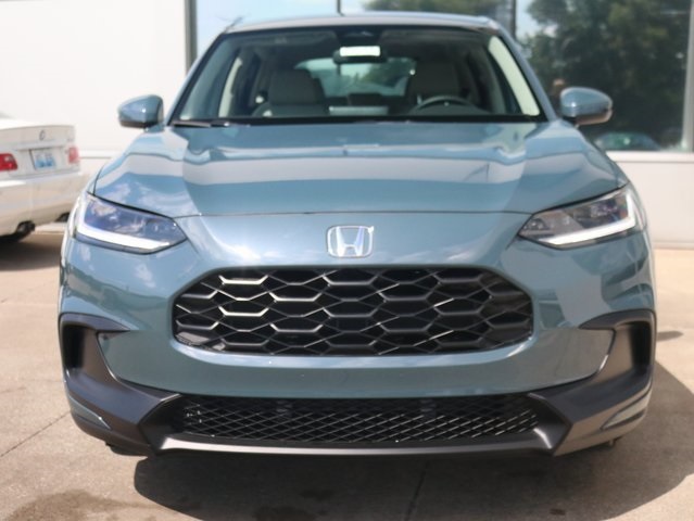 2025 Honda HR-V LX photo 2