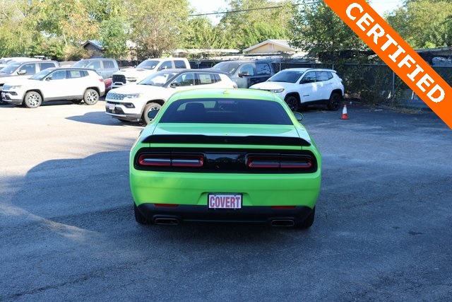 2023 Dodge Challenger R/T photo 4
