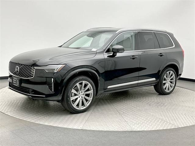 2025 Volvo XC90 Plus's photo