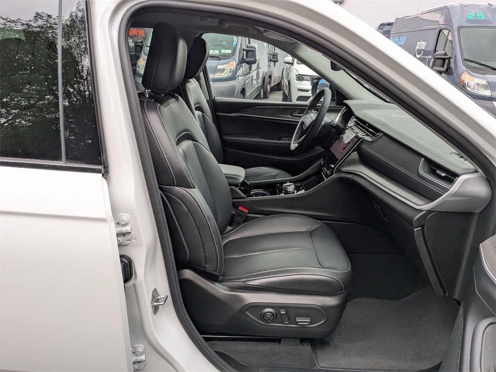 2023 Jeep Grand Cherokee Limited photo 24