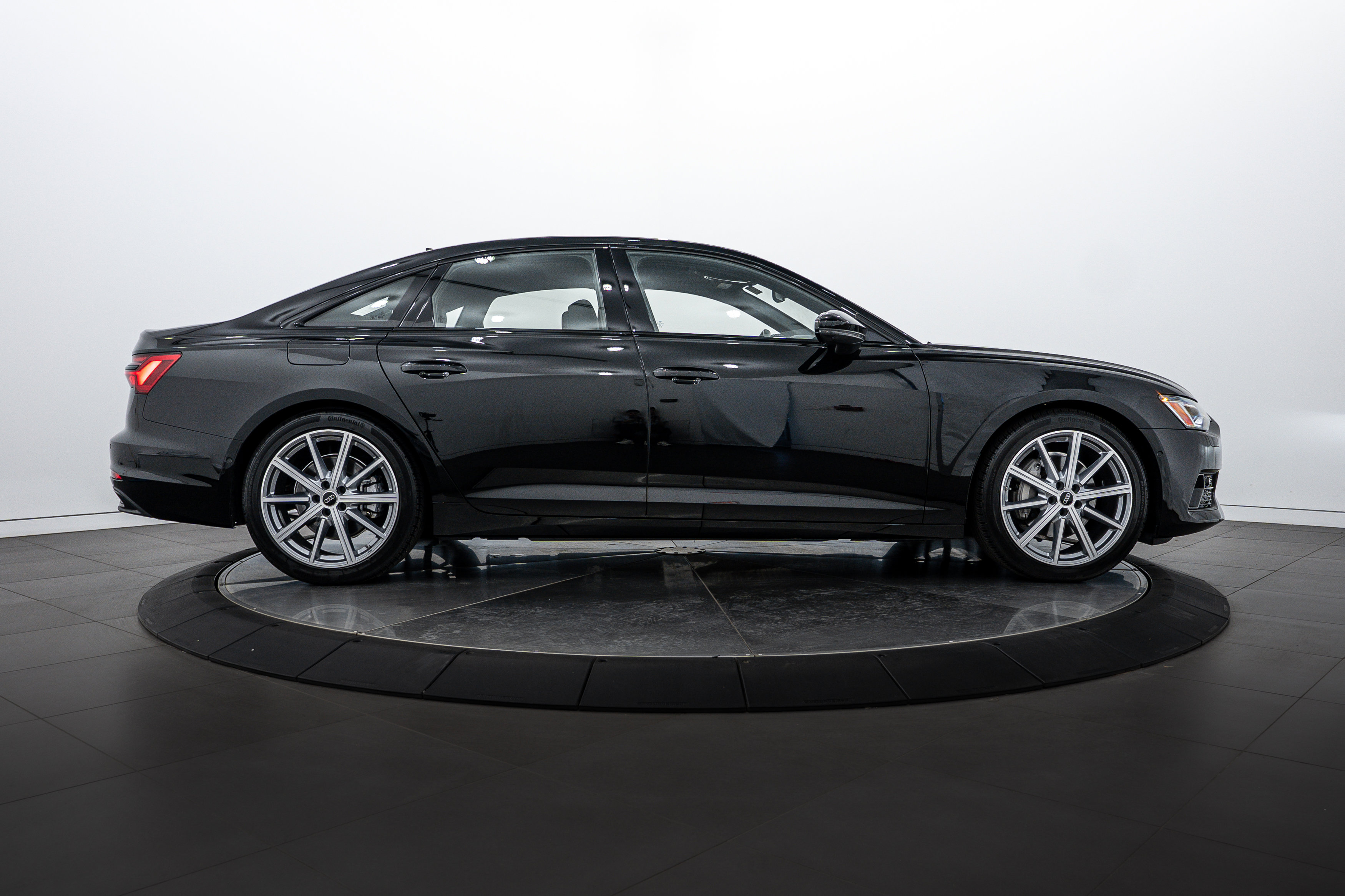 2025 Audi A6 Quattro Premium Plus photo 2