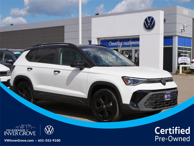 Certified 2025 Volkswagen Taos SE Black with VIN 3VV2C7B28SM006699 for sale in Inver Grove Heights, Minnesota