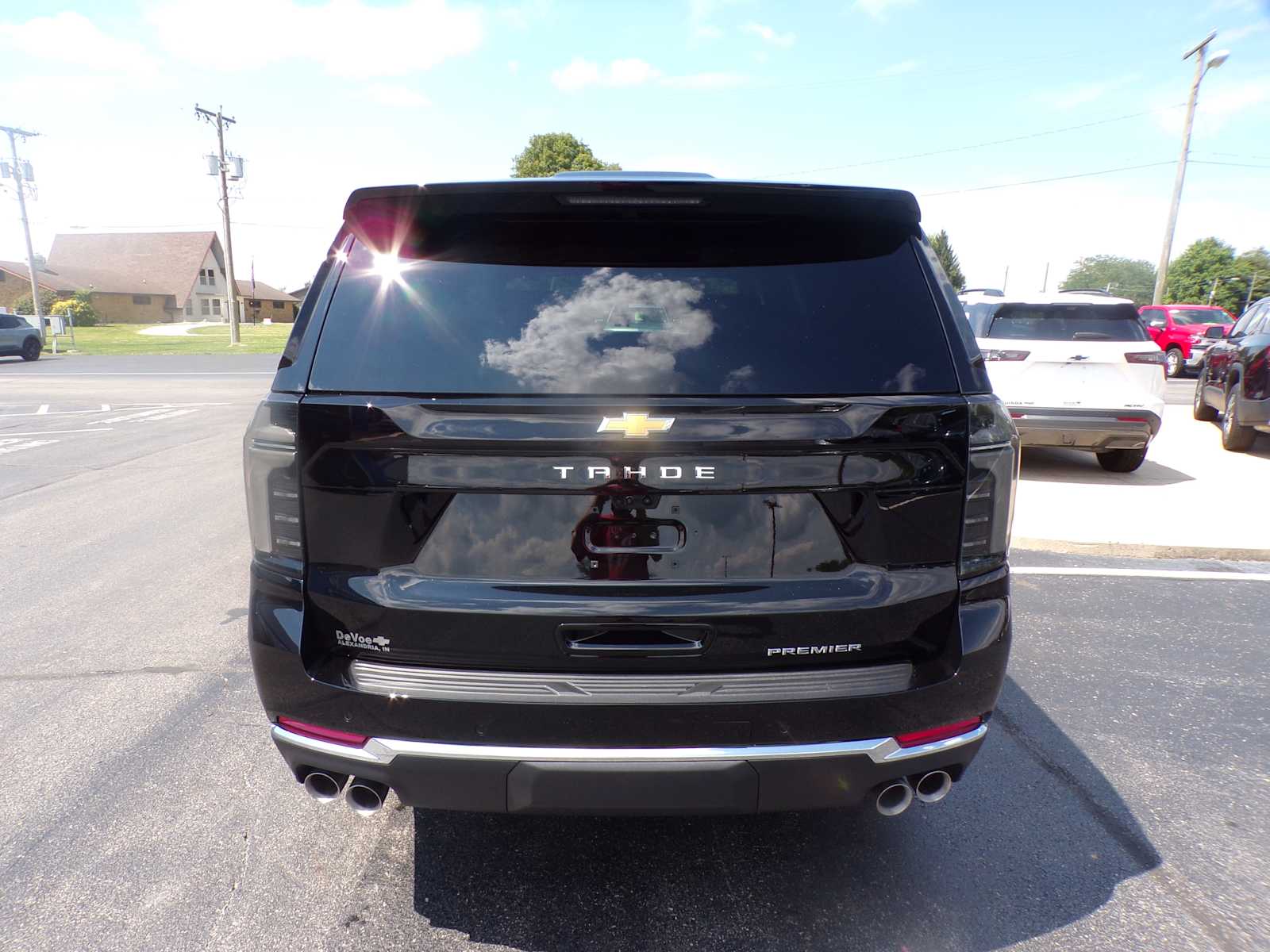 2025 Chevrolet Tahoe Premier photo 2
