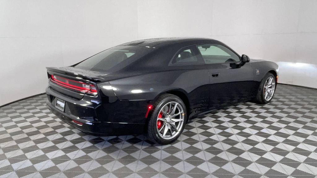 2025 Dodge Charger Daytona Scat Pack photo 4