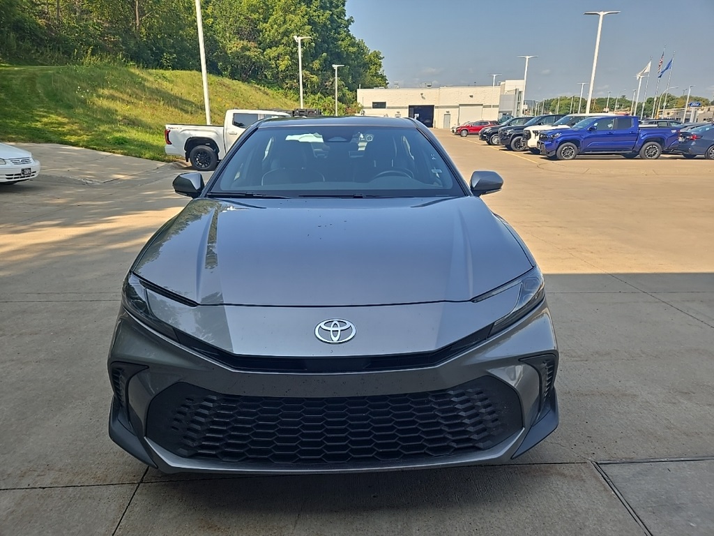 2025 Toyota Camry SE photo 2