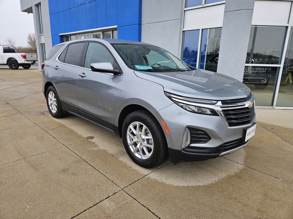 2024 Chevrolet Equinox LT photo 4