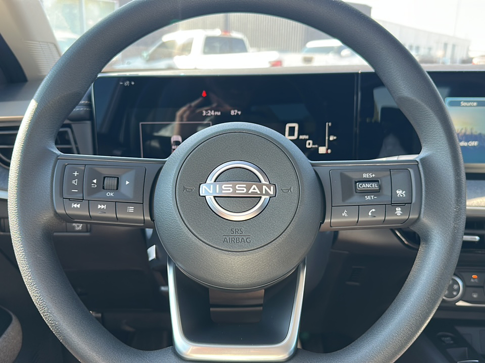 2025 Nissan Kicks SV photo 3