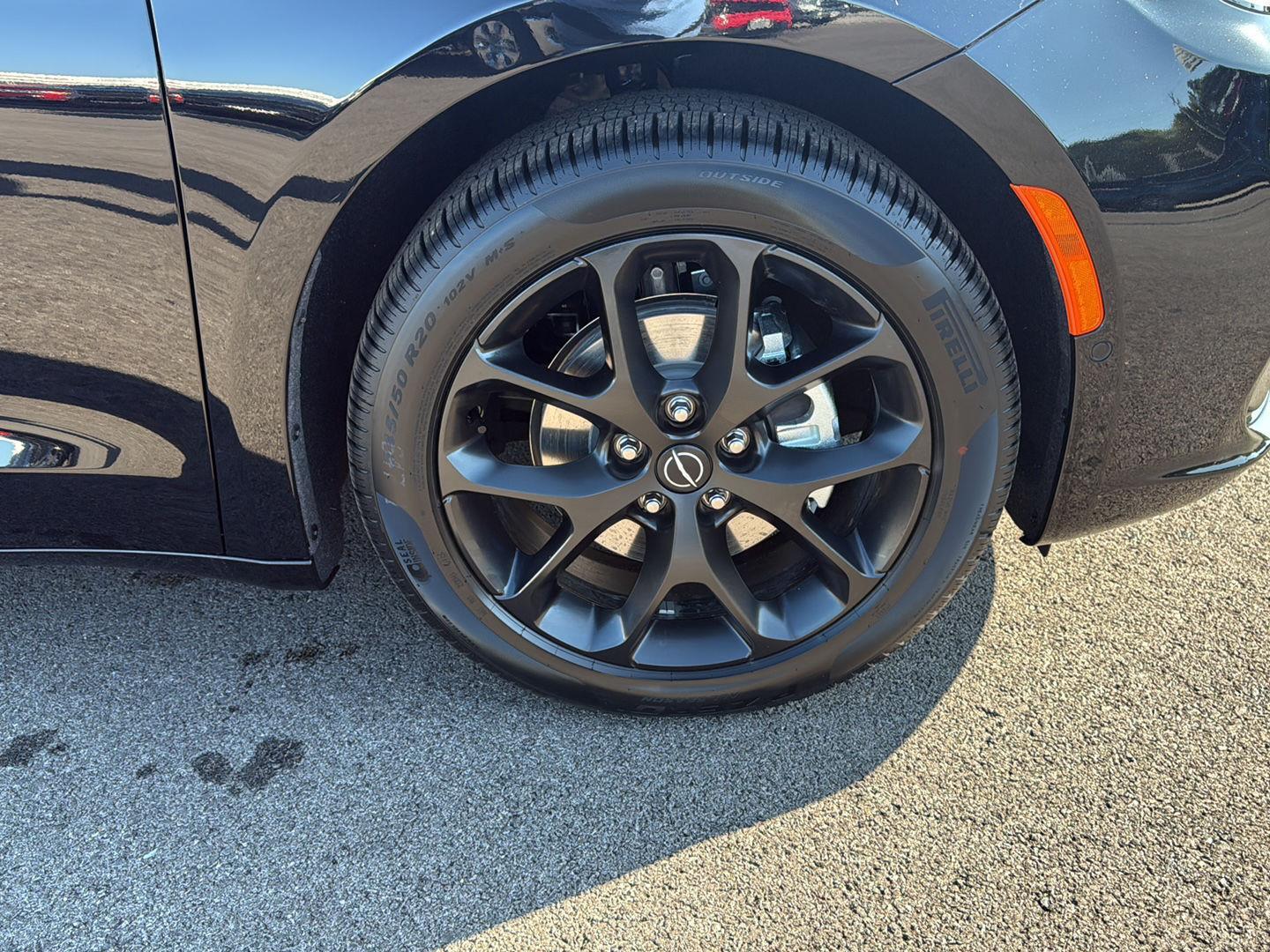 2026 Chrysler Pacifica photo 12