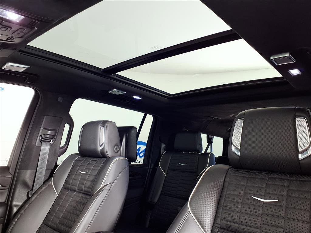 2024 Cadillac Escalade ESV Sport Platinum photo 6