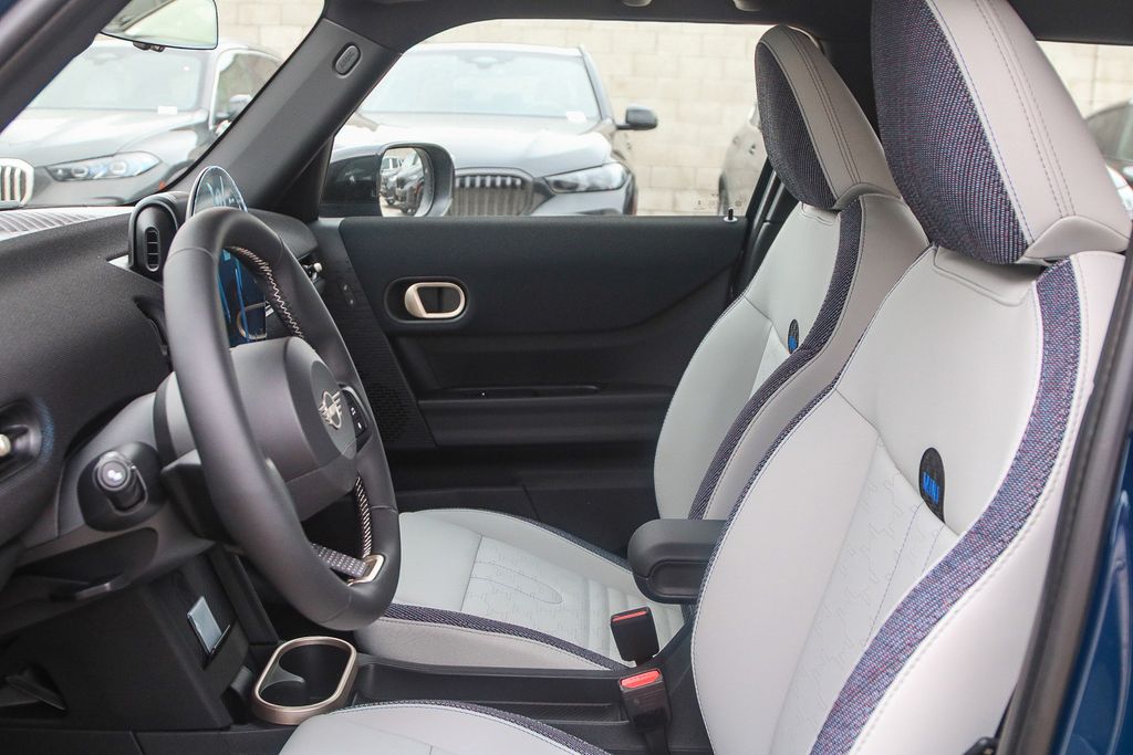 2026 Mini Cooper 4 Door Hardtop Signature photo 17