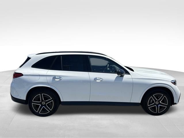 2025 Mercedes Benz GLC 300 4MATIC photo 6