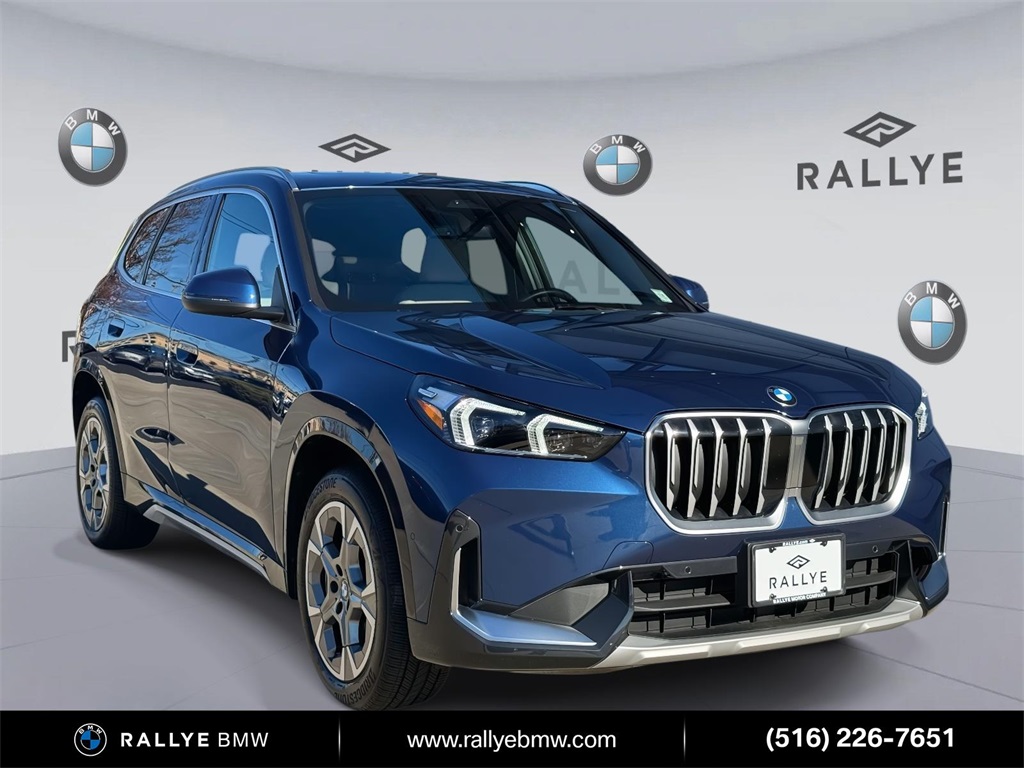 2025 BMW X1 28i's photo