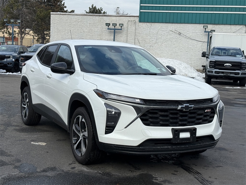 2024 Chevrolet Trax RS's photo