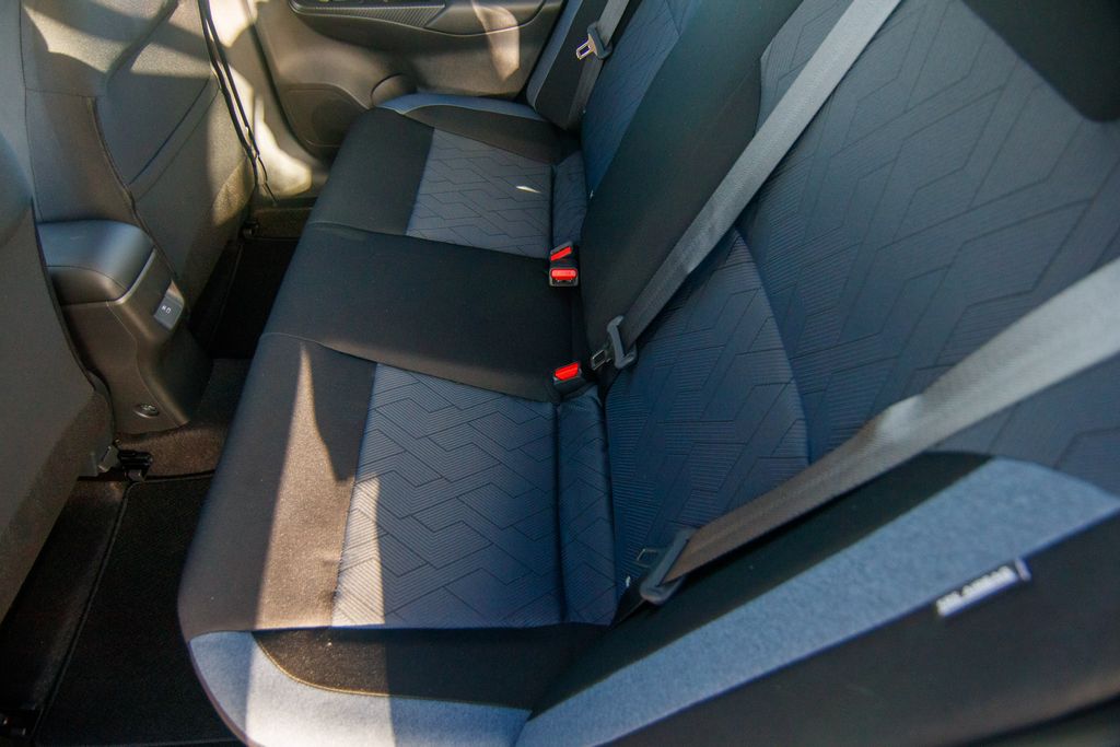 2025 Nissan Versa SV photo 17