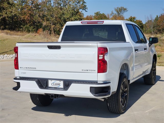 2026 Chevrolet Silverado 1500 Custom photo 4