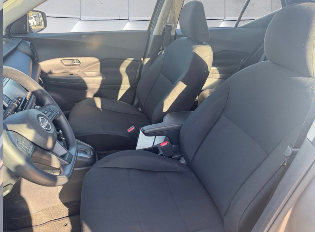 2025 Nissan Kicks Play S photo 7