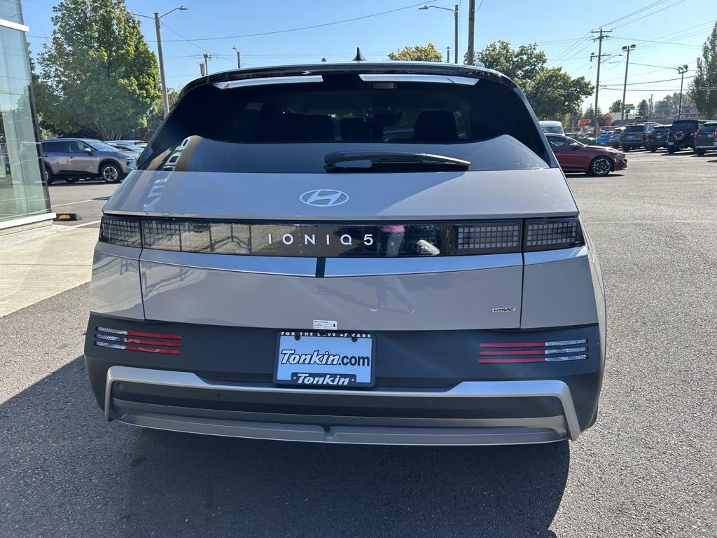 2025 Hyundai Ioniq 5 SE Standard Range photo 6