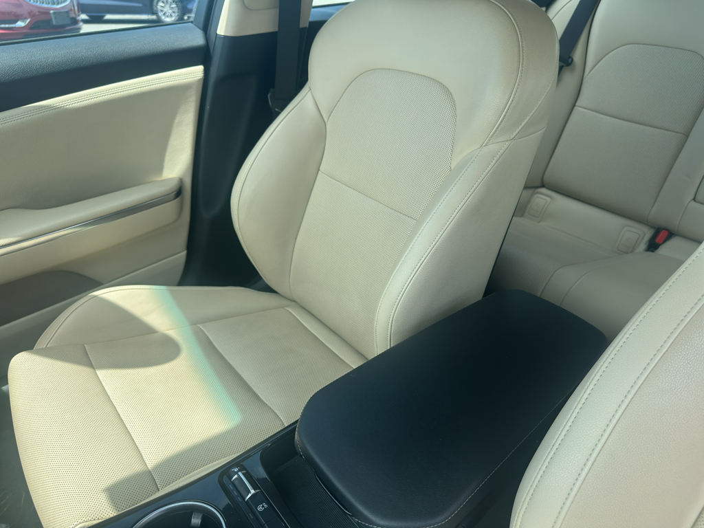 2023 Kia Stinger GT-Line photo 25
