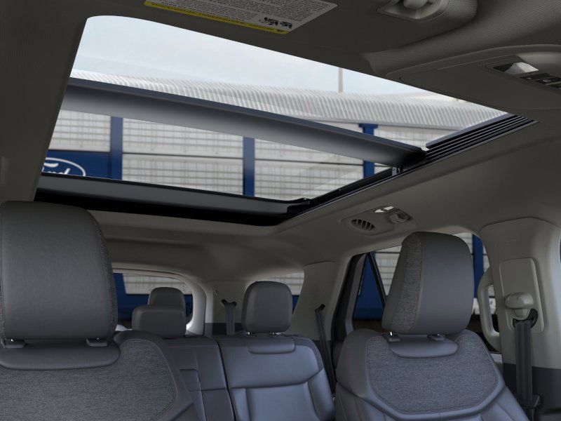 2025 Ford Explorer photo 15