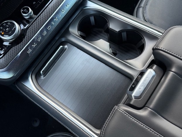 2025 Ford Expedition Platinum MAX photo 25