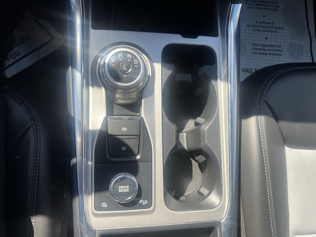 2022 Ford Explorer XLT photo 26
