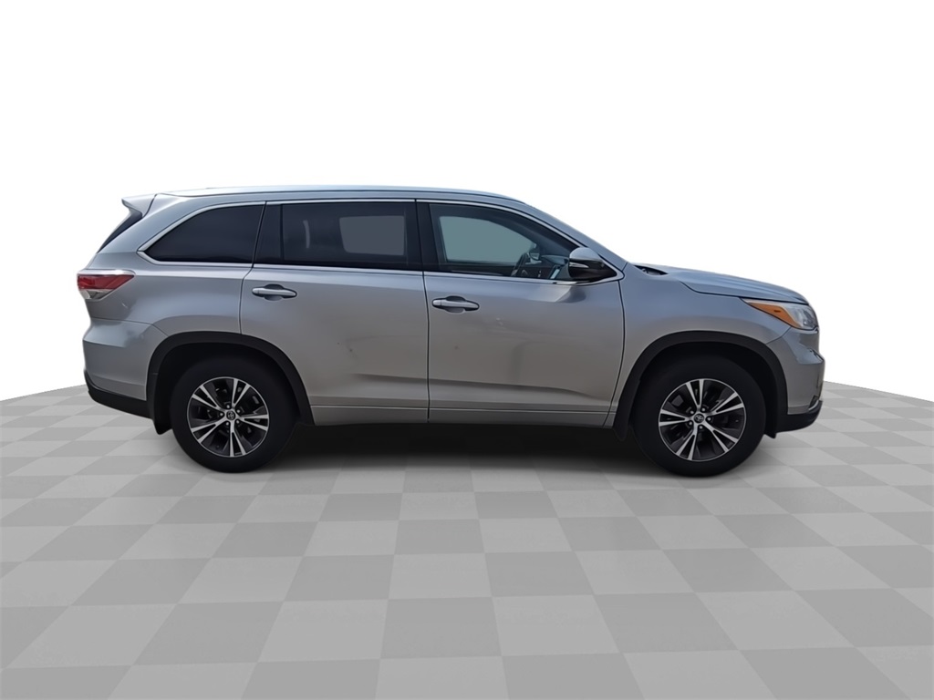 2016 Toyota Highlander XLE photo 7