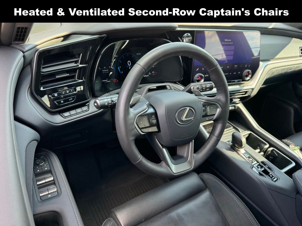 2024 Lexus TX 350 Luxury photo 3